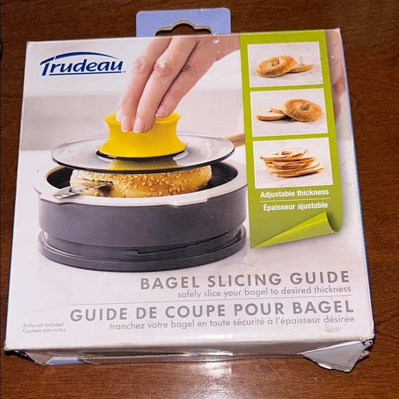 Kitchen Tool for Effortless Bagel Slicing - Picture 1 of 6